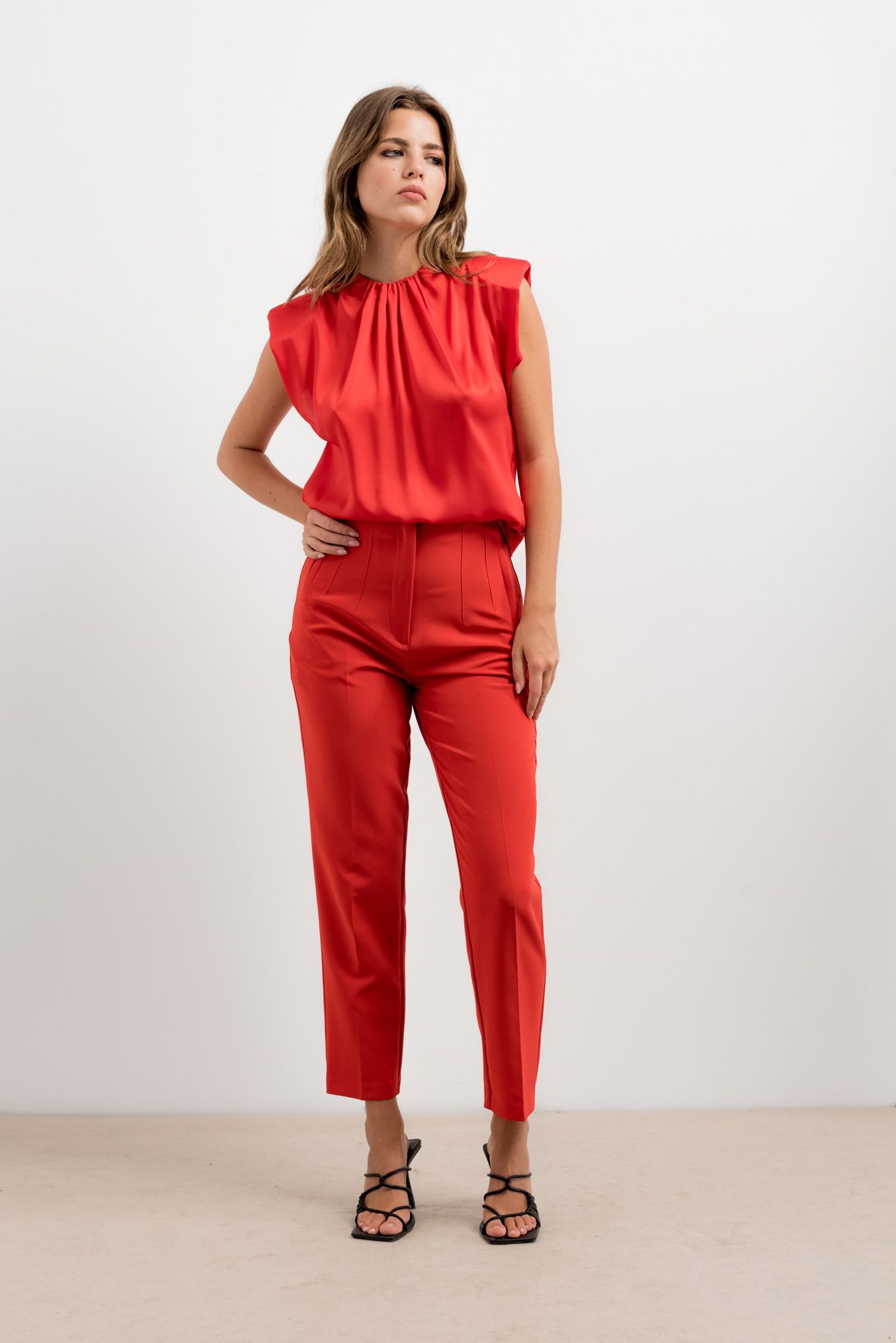 STRAIGHT FIT HIGH-WAIST PANTS RED